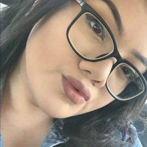 Meet your Posher, Rubi